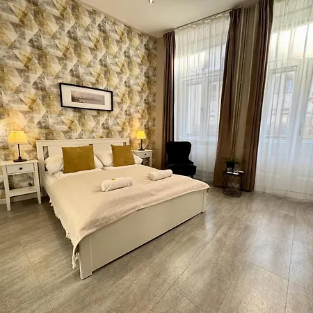 Center B&B